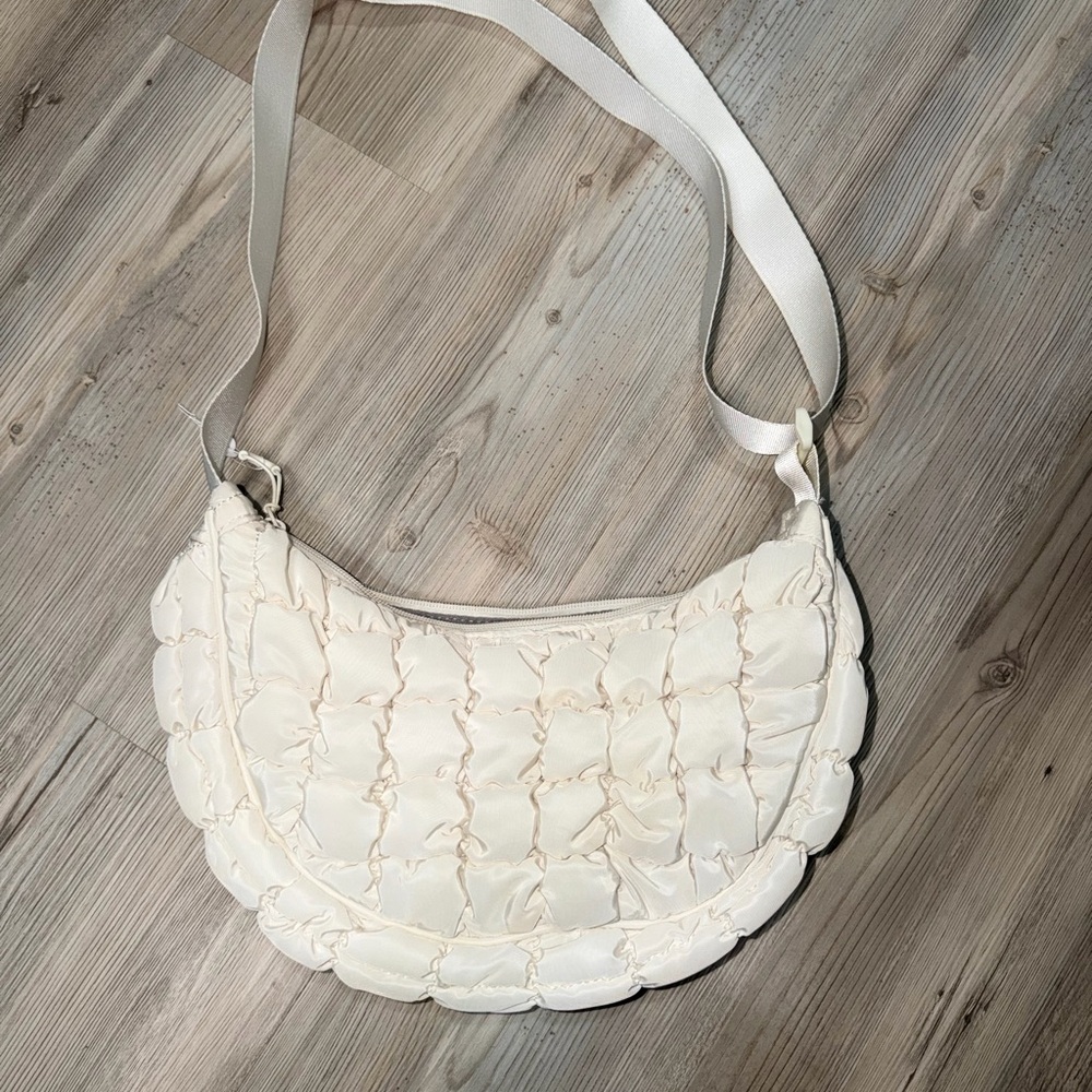 Wild Fable Cream Quilted Shoulder Bag